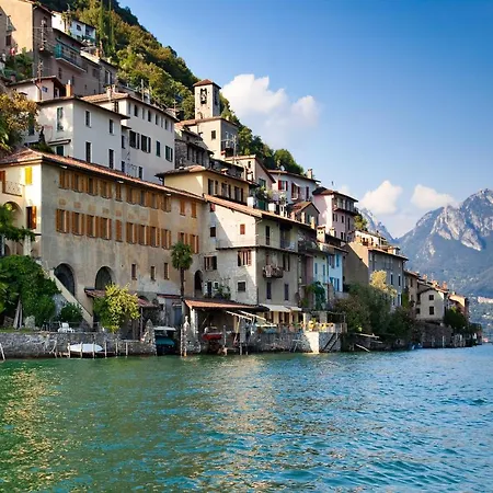 Lake View Apartment